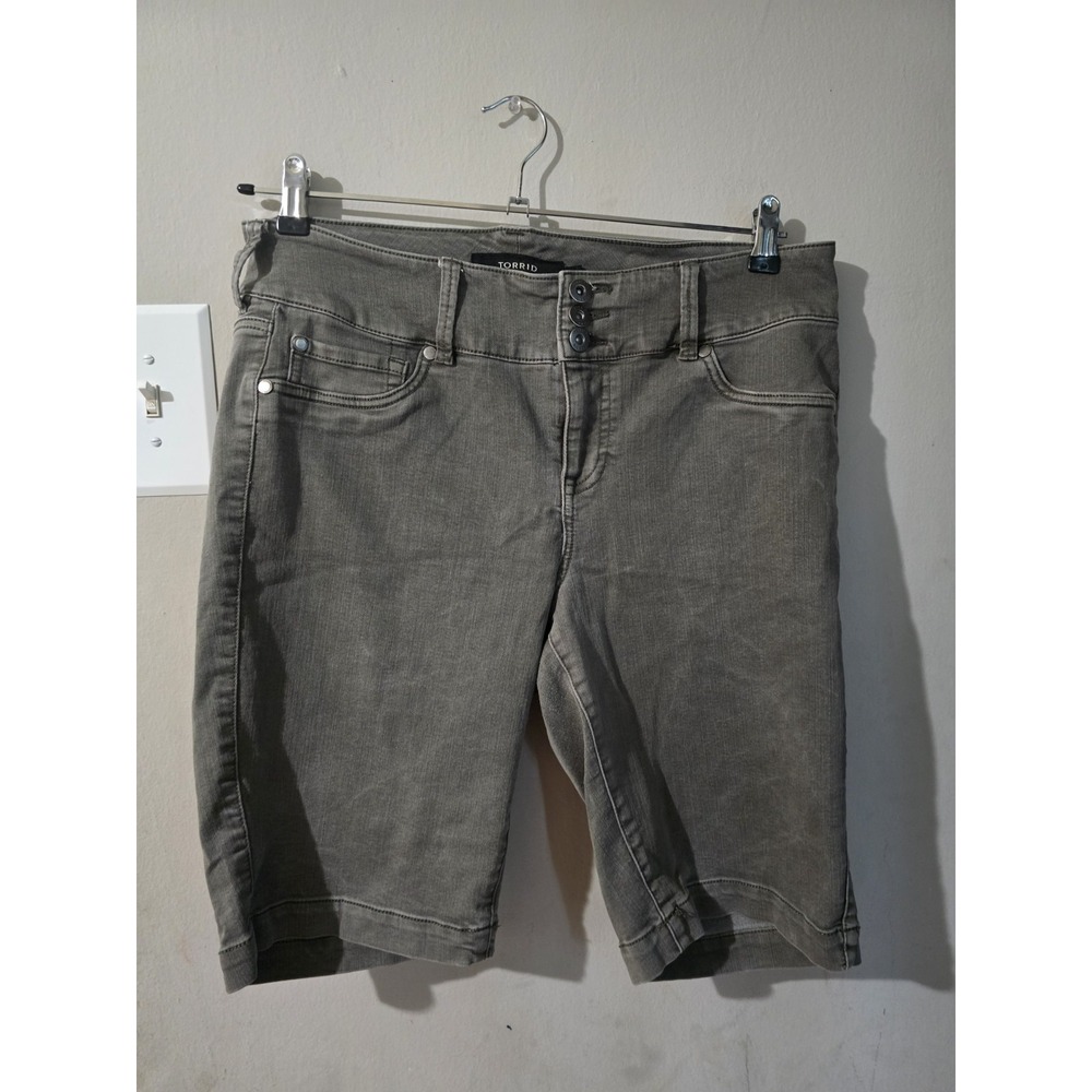 bermuda shorts women Torid Size 14 - Picture 2 of 7